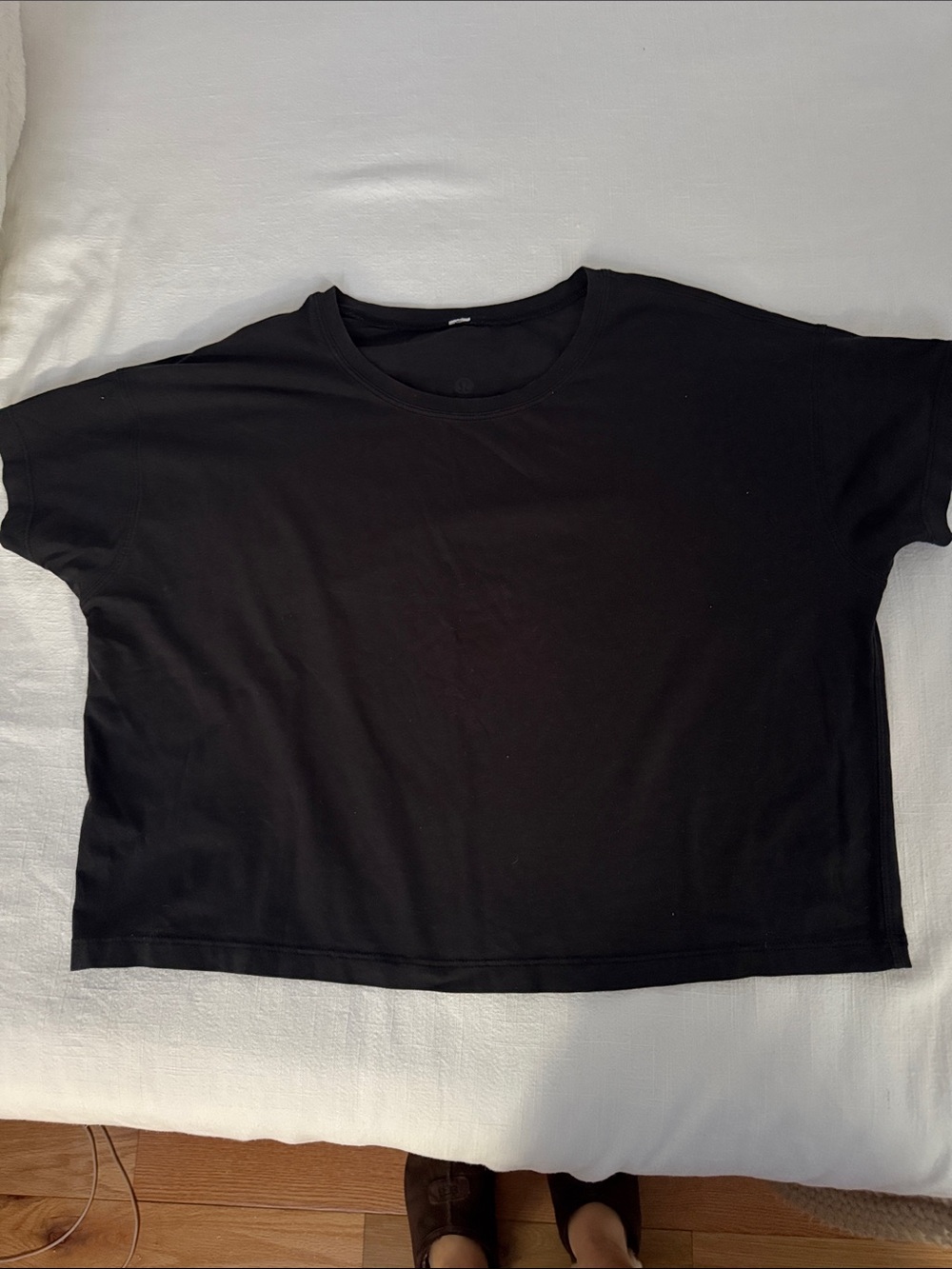 Lululemon all yours cropped tee shirt - Picture 2 of 3